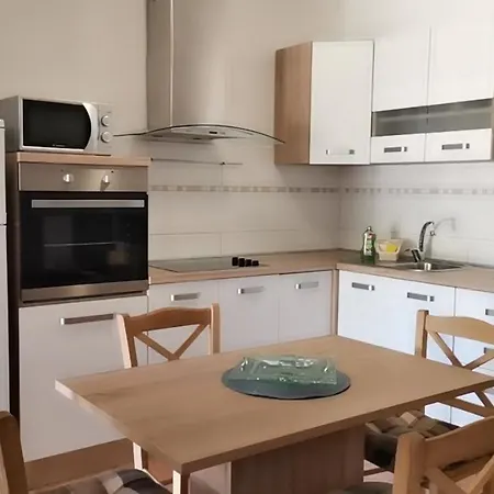 Renato Apartment